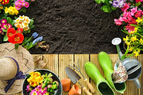 Booking and payment terms for gardening services